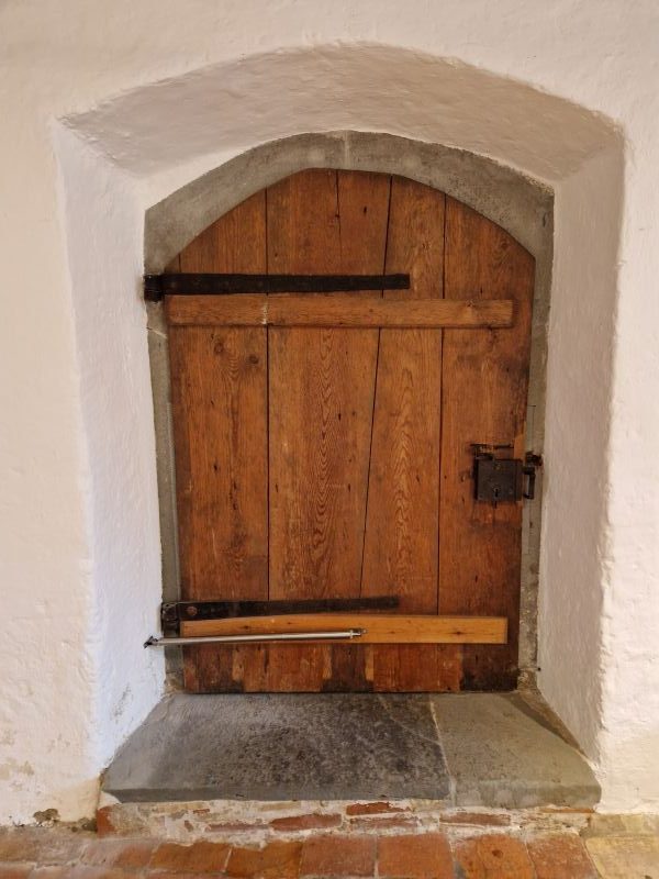 Tuere-Schloss-klein-rotated
